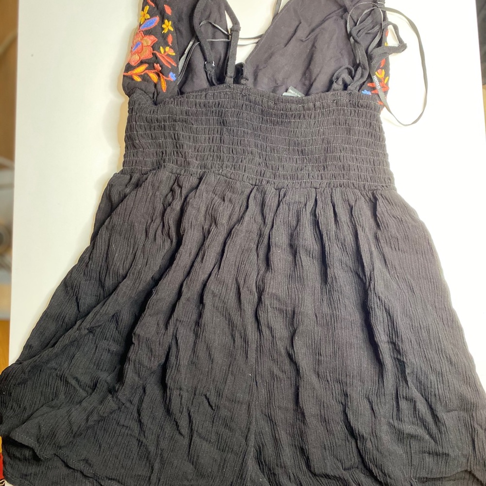 Romper - Picture 2 of 4